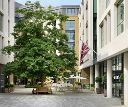 Ham Yard Hotel 1 Hyh Portrait Courtyard R Mr