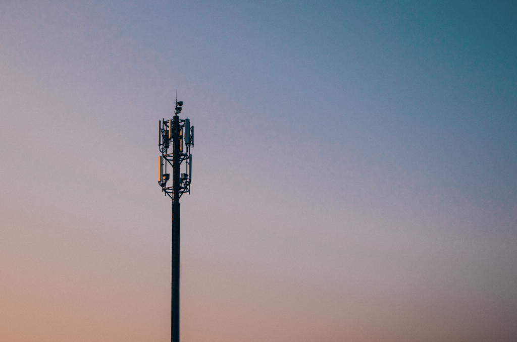 Ditch The Dead Zones: Signal Boosters Vs. Wi-Fi Calling, Mesh, And More 1 Cell Tower Feeding Signal To The Signal Boosters